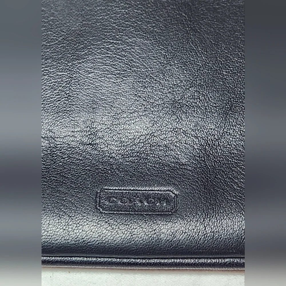 Coach Skinny Case‎ Vintage Black